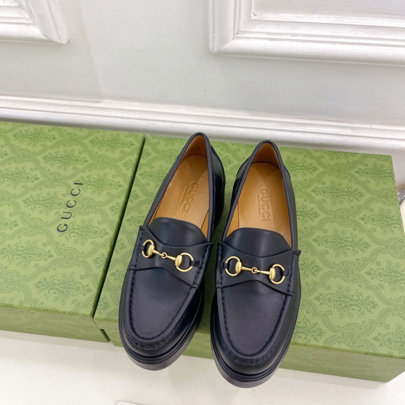 G*u*i leather shoes